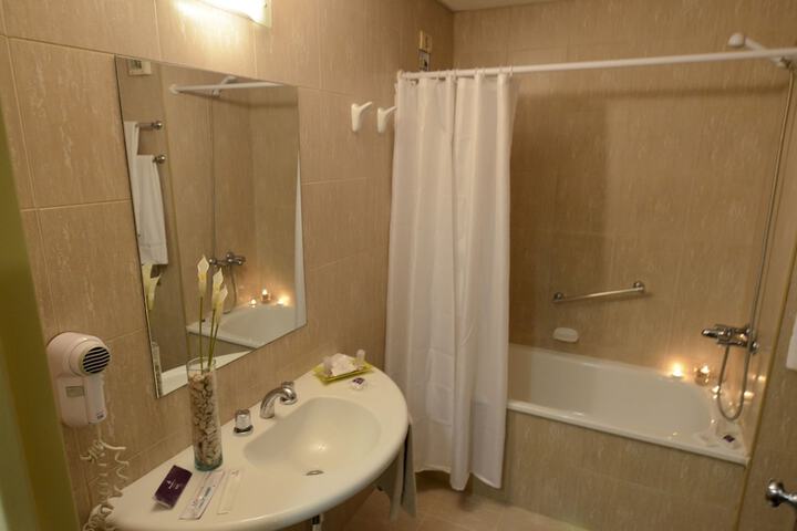 Room 19 of 36