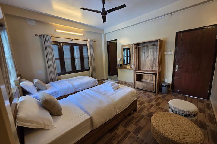 Room 6 of 26