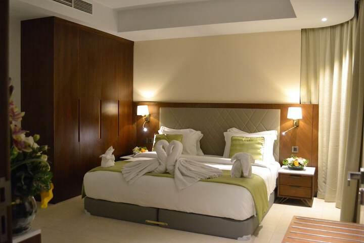 Room 14 of 87