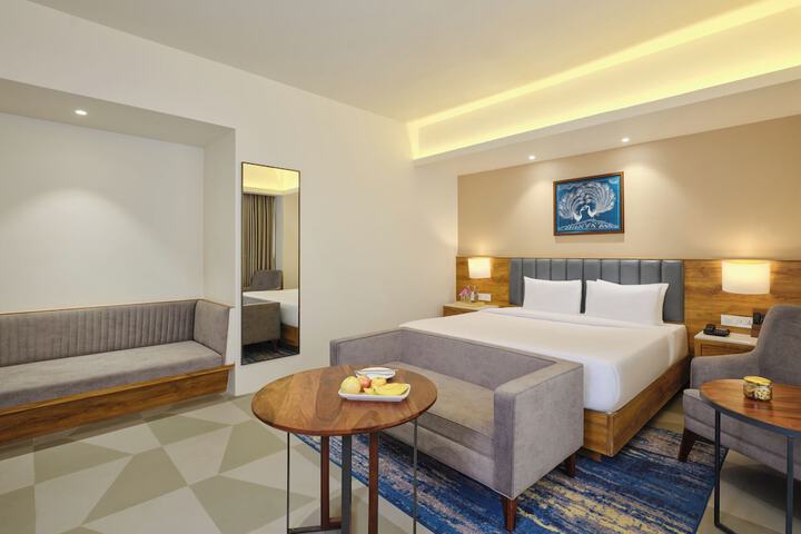 Room 4 of 25