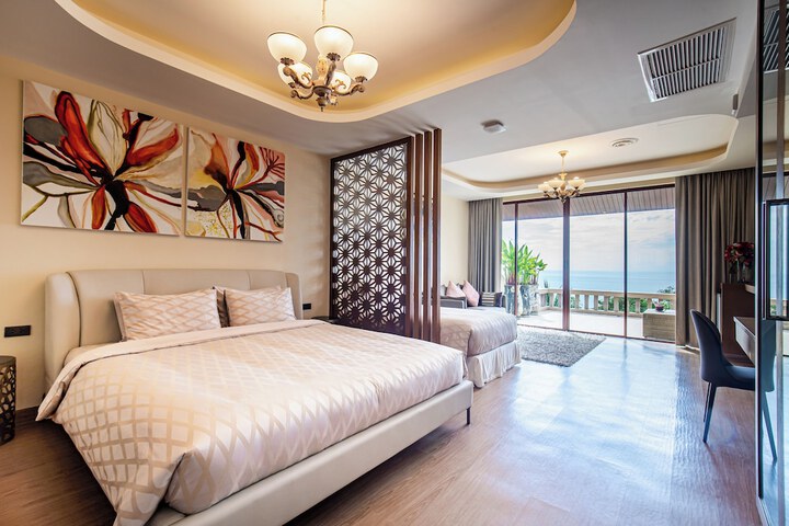 Room 28 of 138
