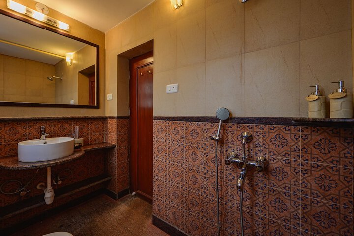 Room 21 of 39