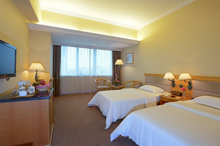 Room 5 of 51