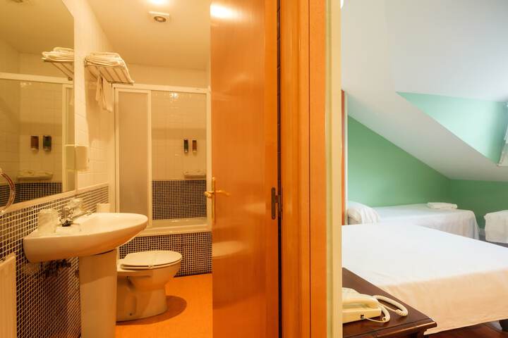 Room 27 of 27