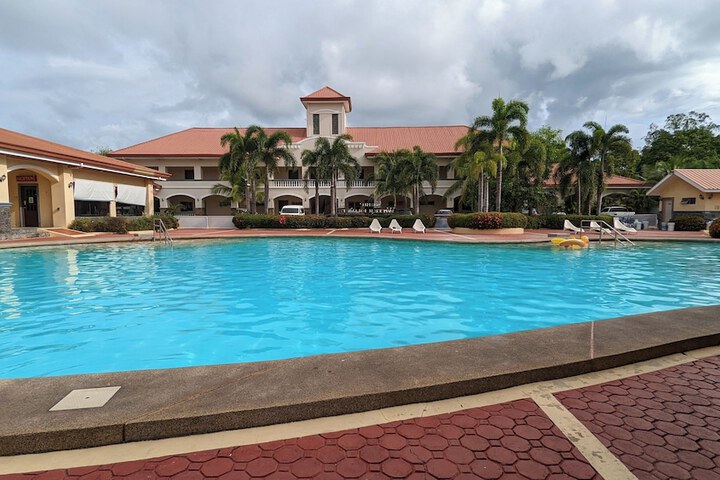 Pool 75 of 199