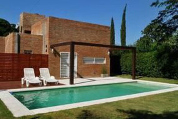 Pool 10 of 10