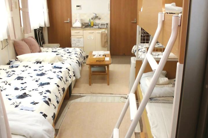 Room 11 of 46