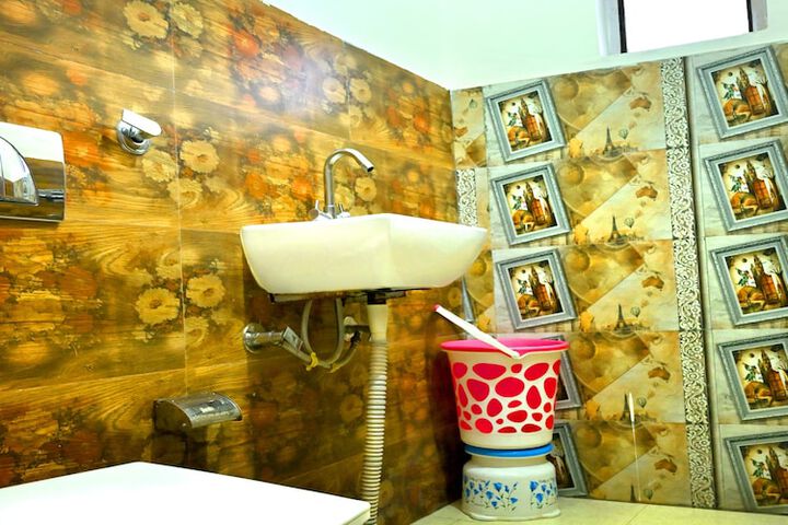 Room 15 of 24