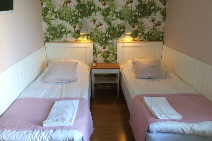 Room 4 of 38
