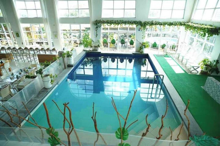 Pool 59 of 87