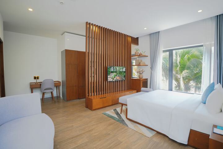 Room 48 of 165
