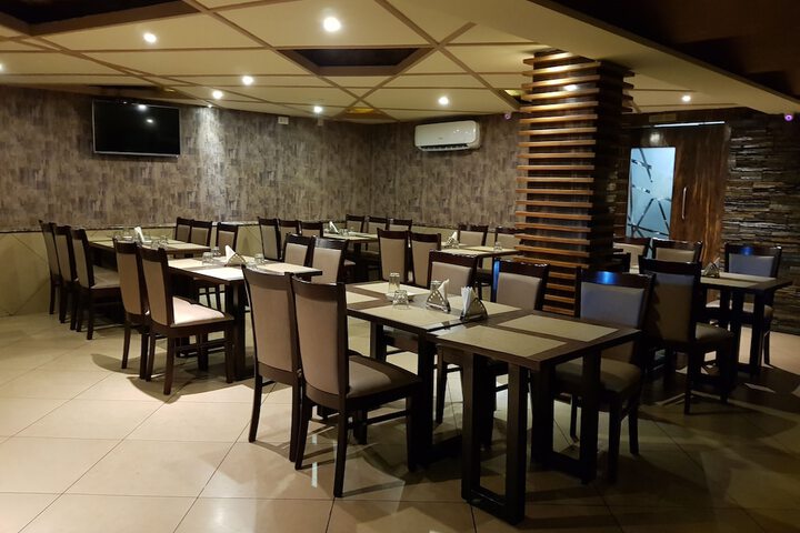 Dining 49 of 72