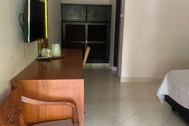 Room 27 of 125