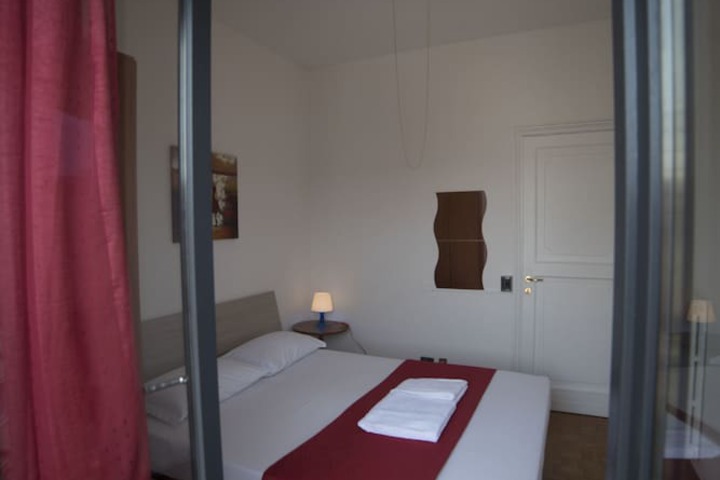 Room 5 of 58