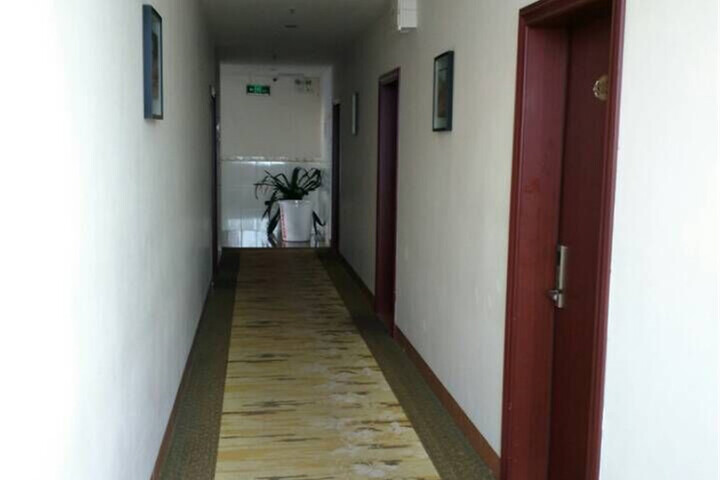 Hotel Interior 9 of 18