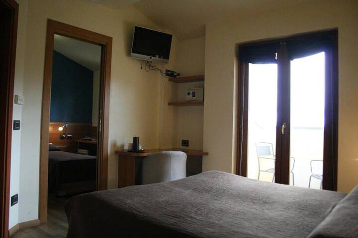 Room 26 of 61