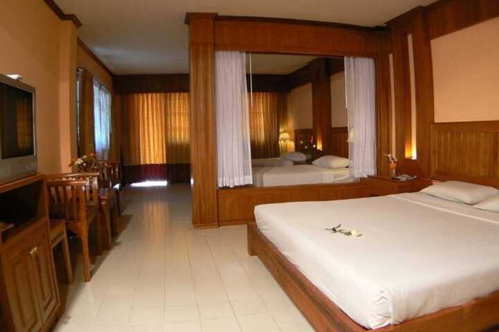 Room 42 of 114