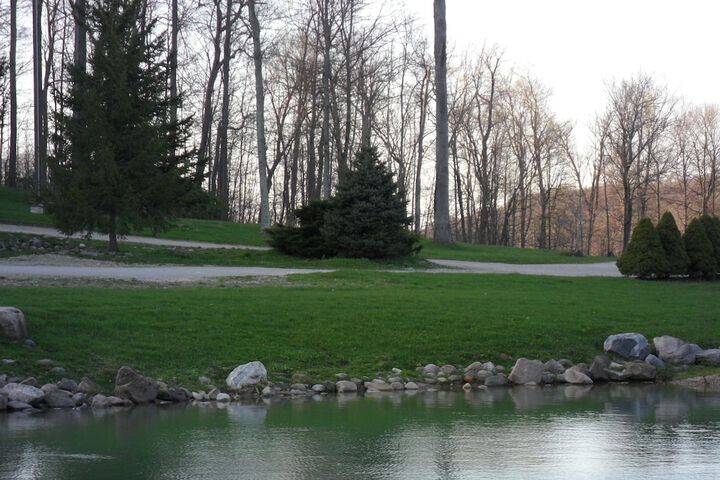 Property Grounds 38 of 48