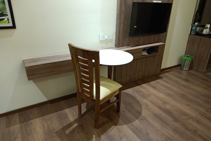 Room 28 of 133