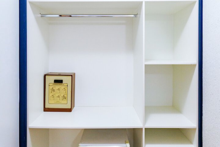 Room 28 of 61