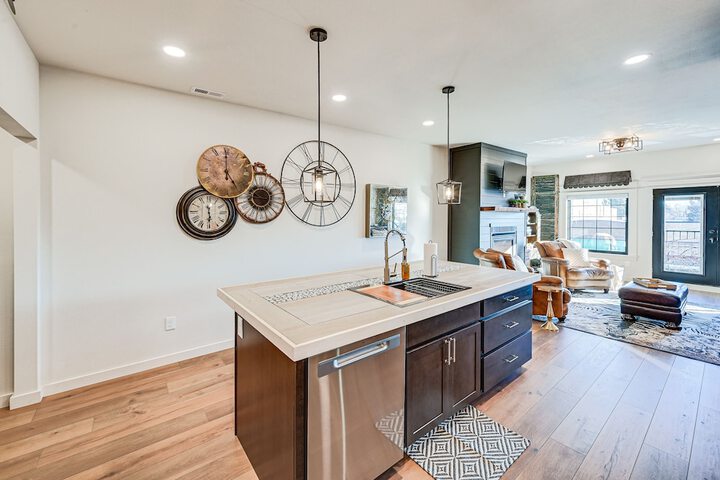 Stellar Craig Apartment - Walk to Restaurants!