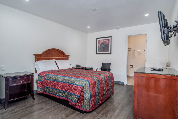 Room 9 of 43