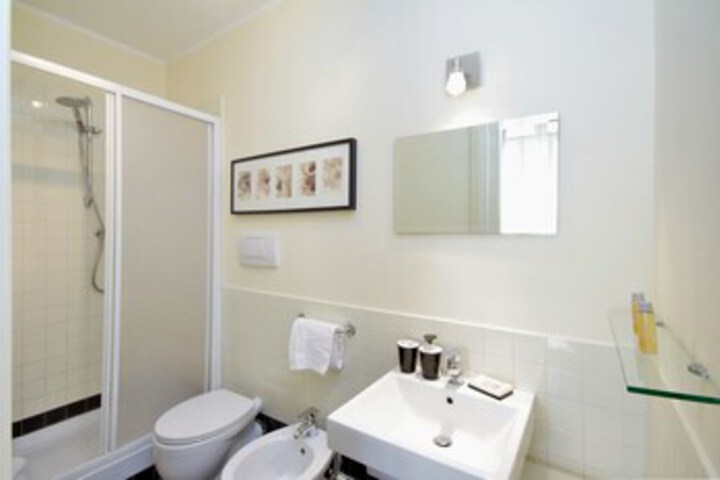 Room 2 of 29