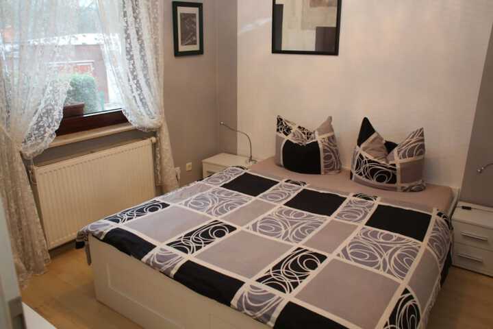 Room 5 of 77