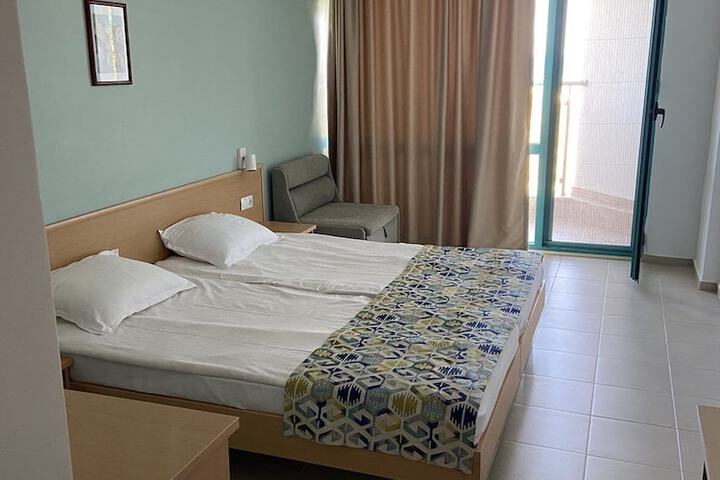 Room 3 of 45