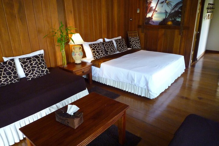 Room 3 of 28