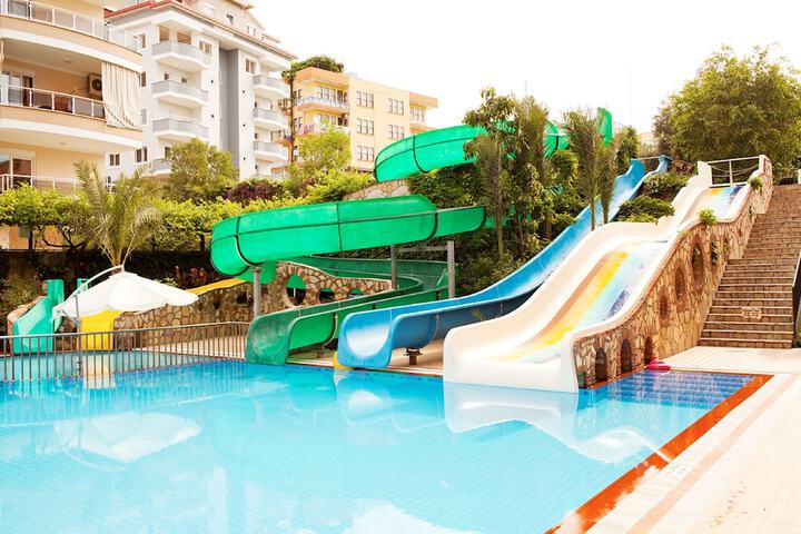 Pool Hotel