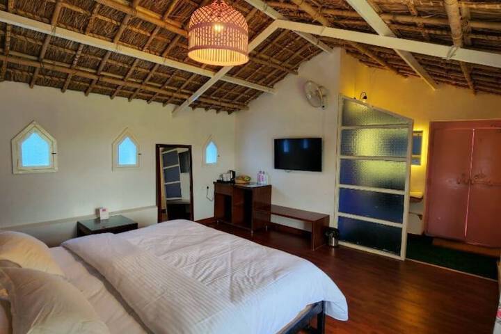 Room 4 of 19