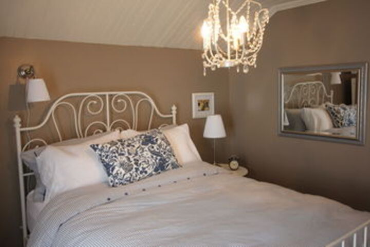 Room 18 of 25
