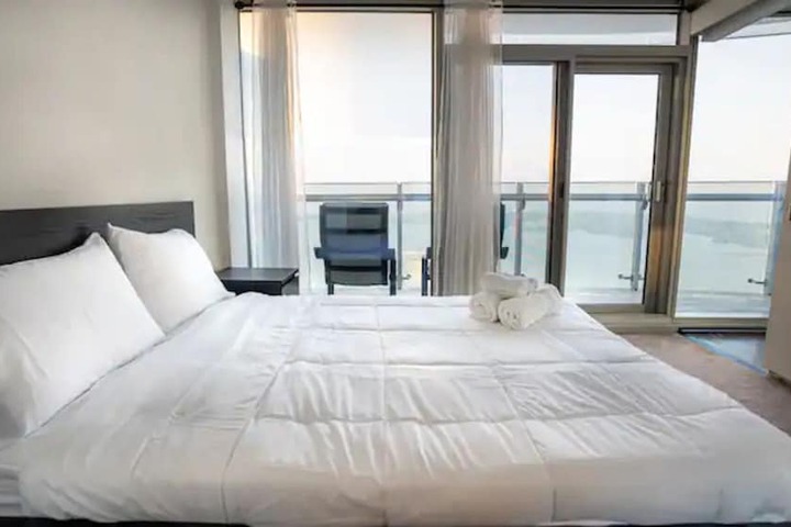 Room 34 of 354
