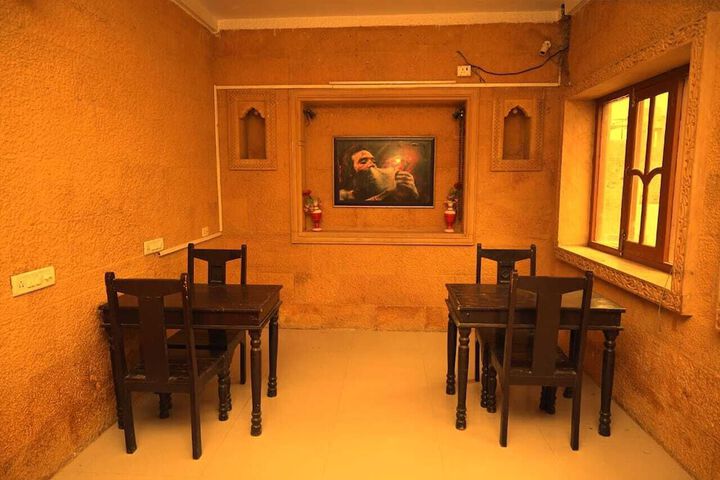 Room 28 of 45