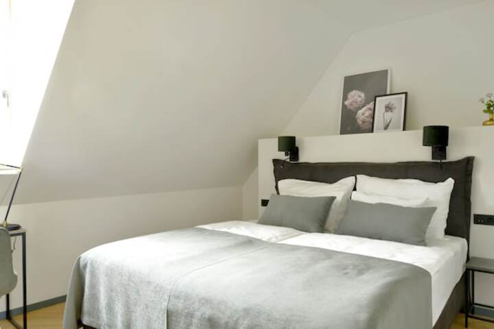 Room 7 of 36