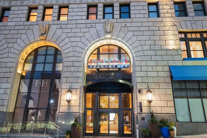 Image of Heart of Downtown with Amazing Amenities steps from Nightlife 503