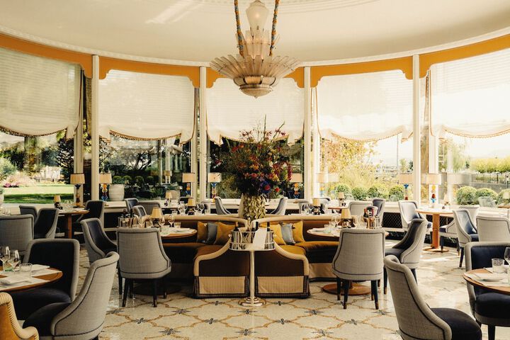 Dining 54 of 86