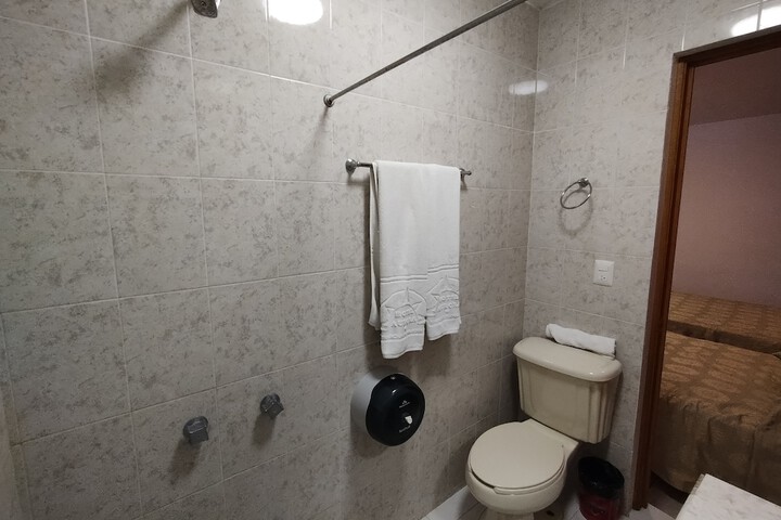 Room 20 of 32
