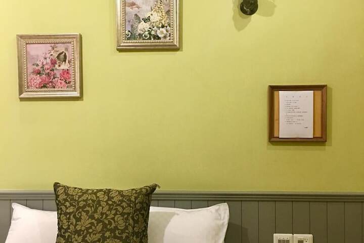Room 16 of 45