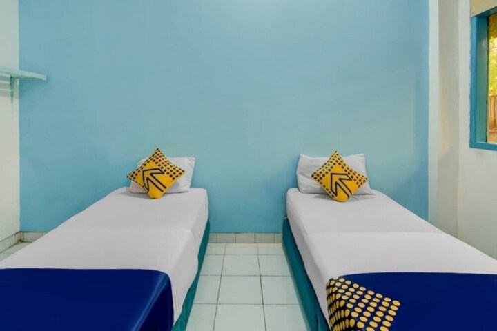 Room 5 of 9