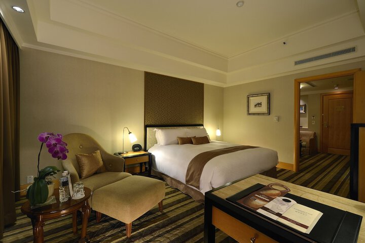 Room 7 of 44