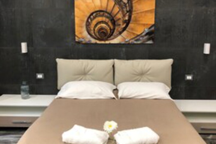 Room 66 of 82
