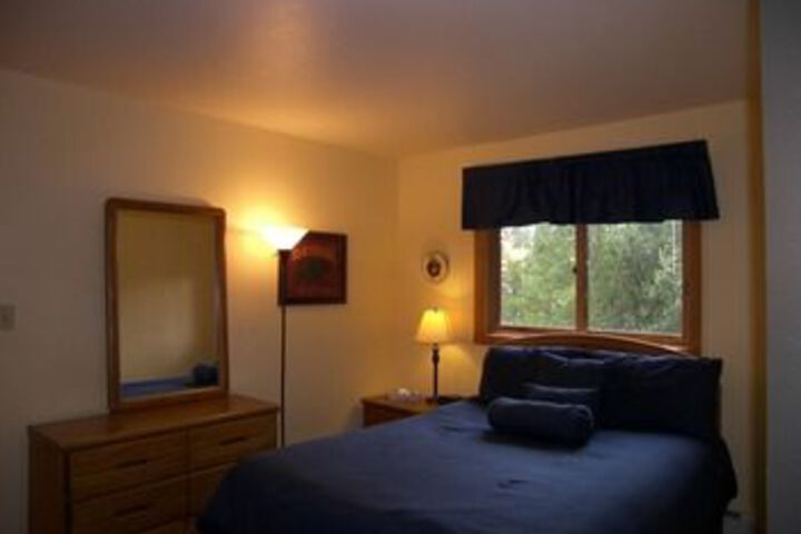 Room 11 of 25