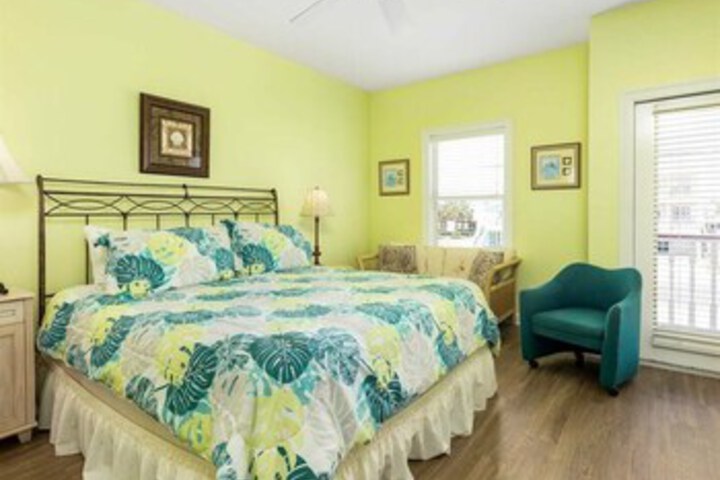 Room 72 of 75
