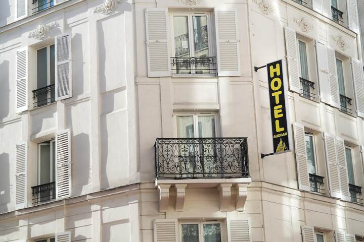 Hotel 34 of 40