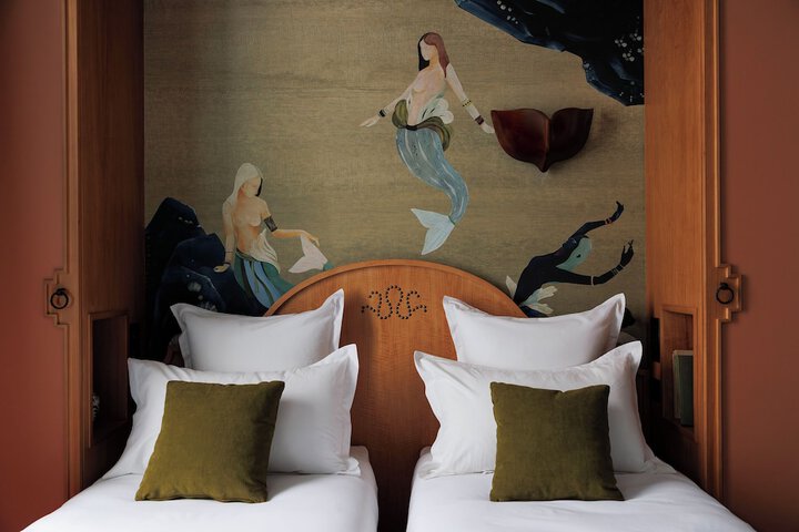 Room 26 of 75