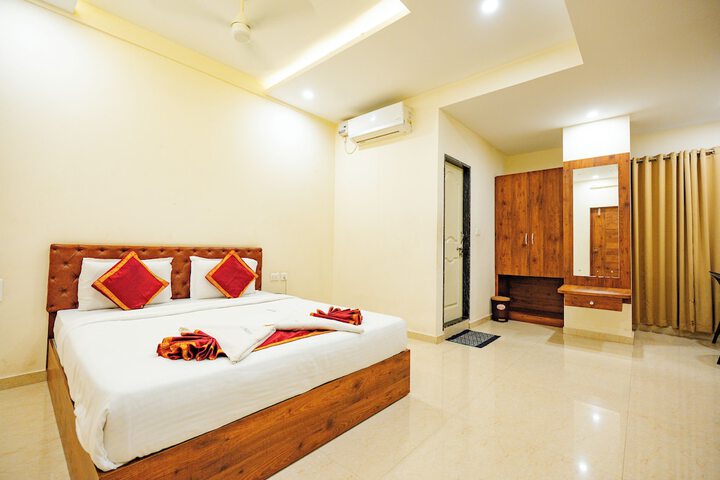 Room 10 of 25