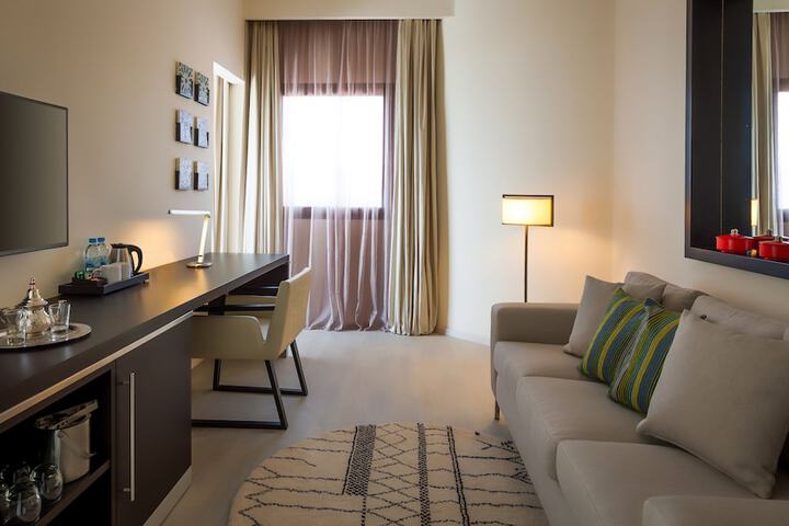 Room 25 of 107