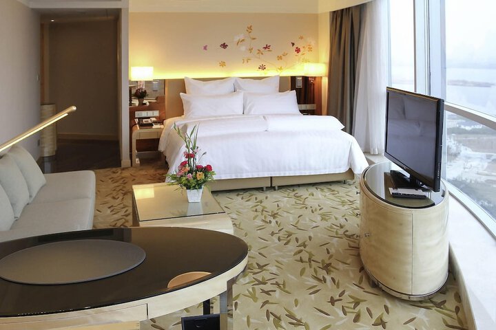 Room 12 of 72